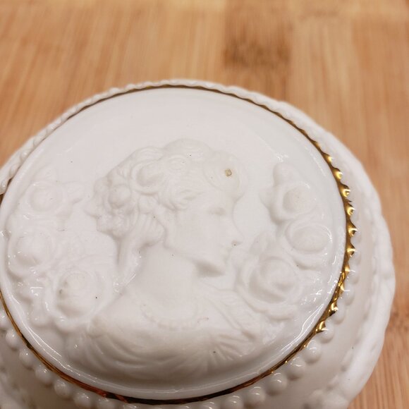 Small White and Gold Rimmed Decorative Container With woman's face design - Picture 4 of 11